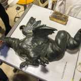 �Il lavoro da fare � meticoloso perch� spesso gli oggetti metallici sono lucidati o malamente rattoppati con materiali non consoni � chiarisce la Rocco �. Ad esempio il demonio era completamente ricoperto di pece�
